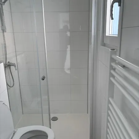 Lutafaro Near 佩滕